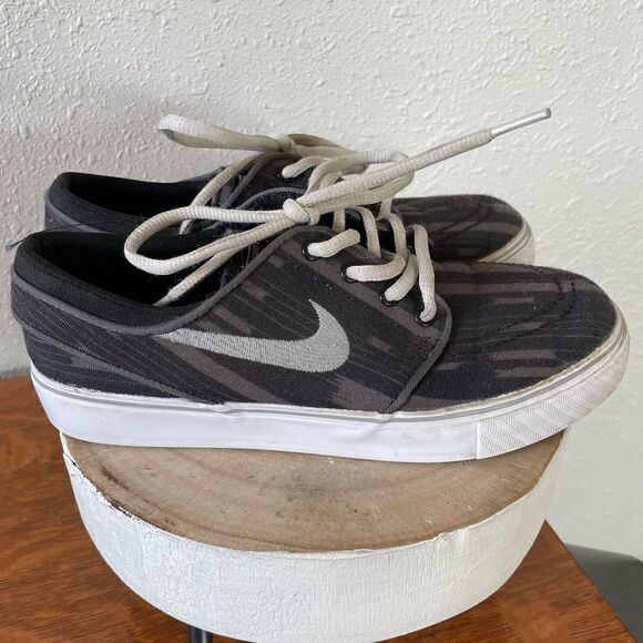Nike Stefan Janoski Skateboarding Sneakers Size 4Y EUC - Picture 3 of 6